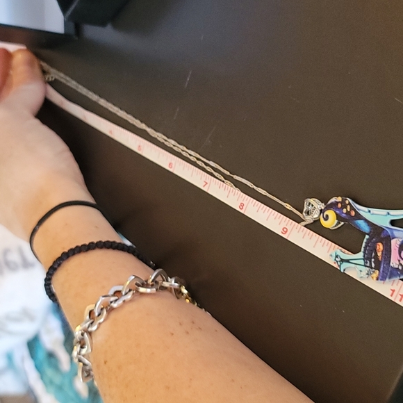 NIGHTMARE BEFORE CHRISTMAS NECKLACE - Picture 6 of 8